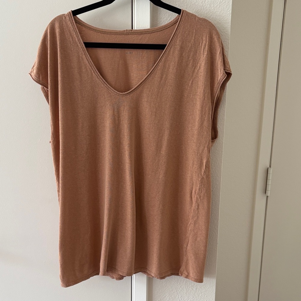 Everlane Relaxed Scoop Short Sleeve Tee in Rust